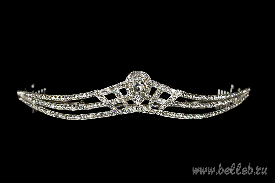 серебристая диадема (тиара, корона) со стразами необычной формы №167