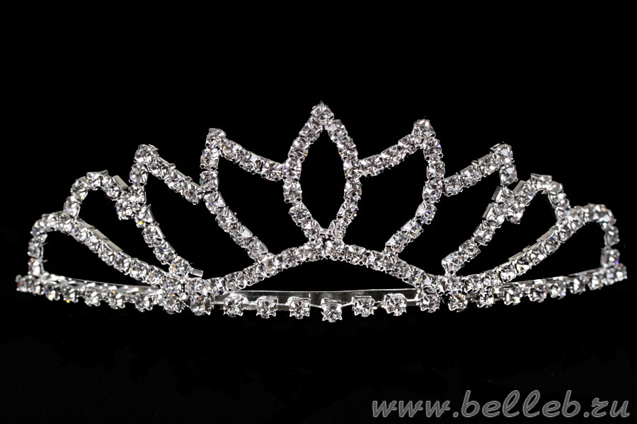 Невысокая стразовая диадема (корона, тиара) серебристого цвета  №422